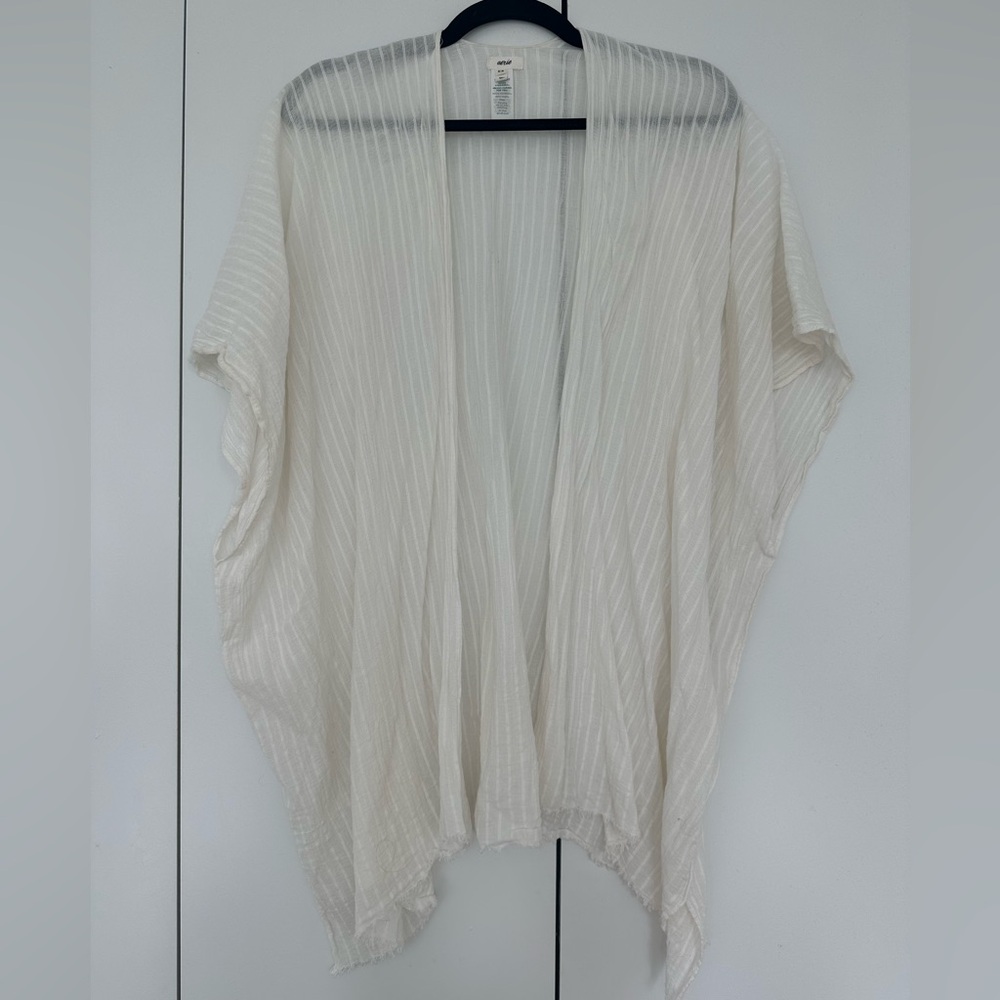Aerie textured cape